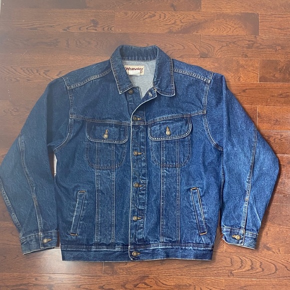 Wrangler Other - Wrangler Size Large Rugged Wear Denim Jacket 100% Cotton Classic Blue